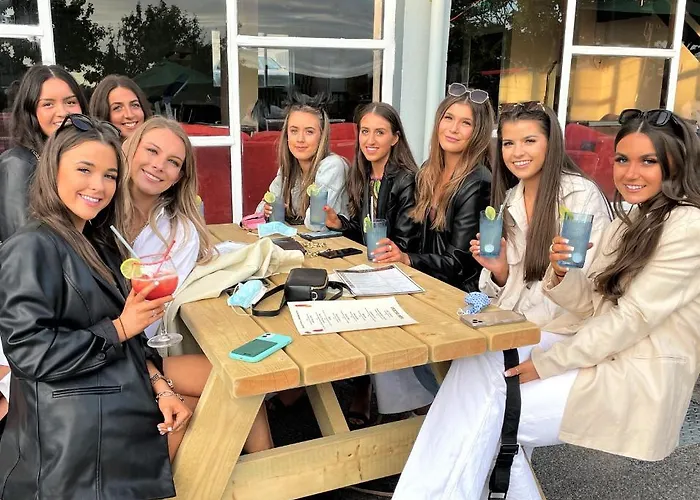 Atlantic Apartotel バンドラン