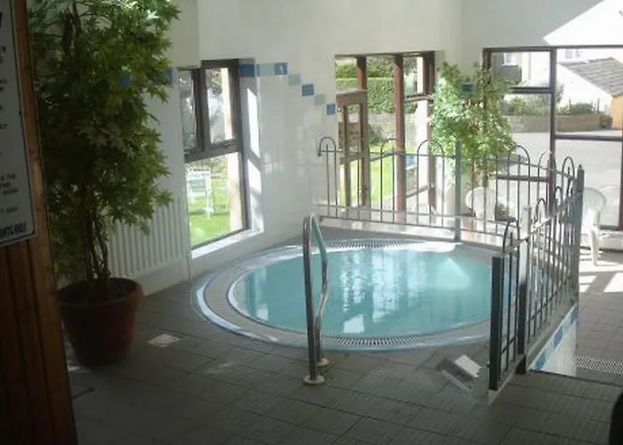 Atlantic Apartotel アパートホテル バンドラン